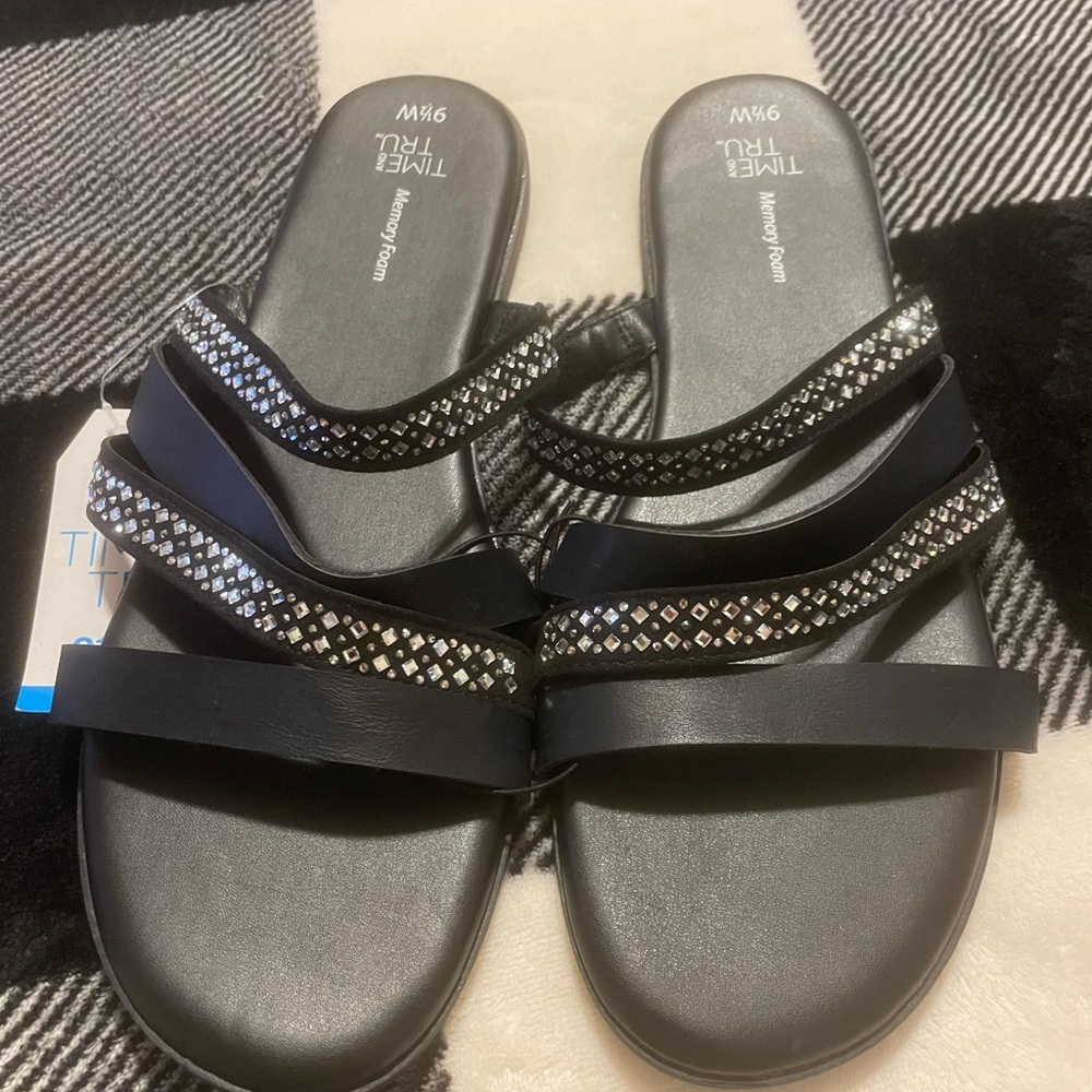 Women’s Brand New Black with Rhinestones on the strap Size 9 1/2 Summer Sandals